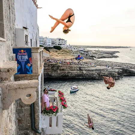 On The Roof - Monopoli